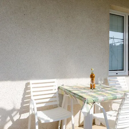 Apartment Popovic Ropa