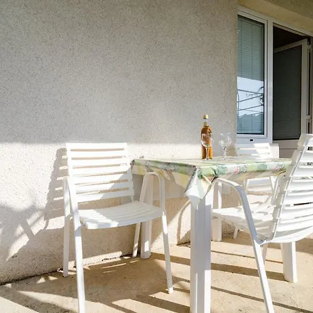 Apartment Popovic Ropa