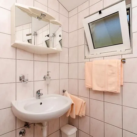 Apartment Popovic Ropa